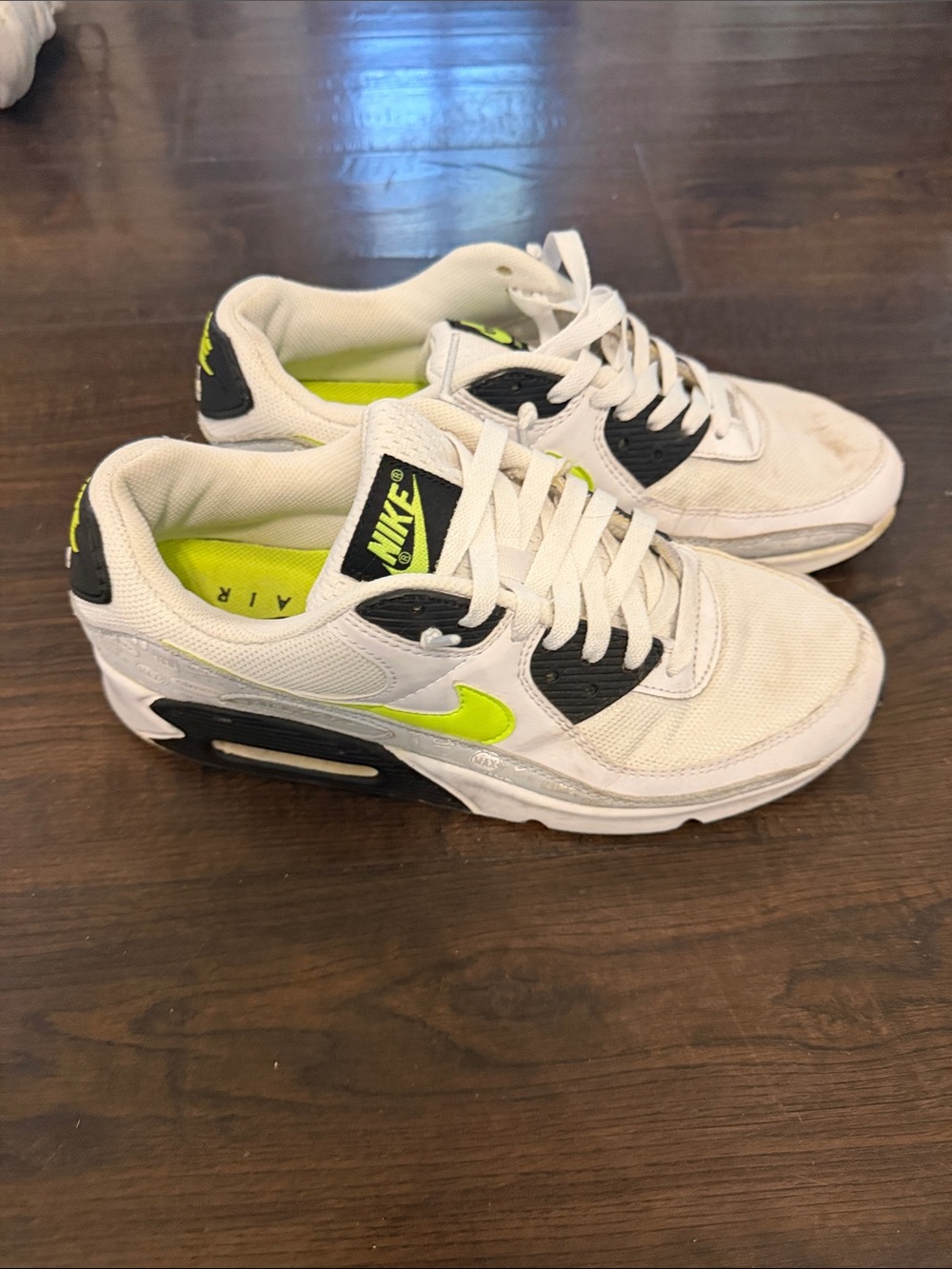 Nike Kids White and Neon Green Low-Top Sneakers